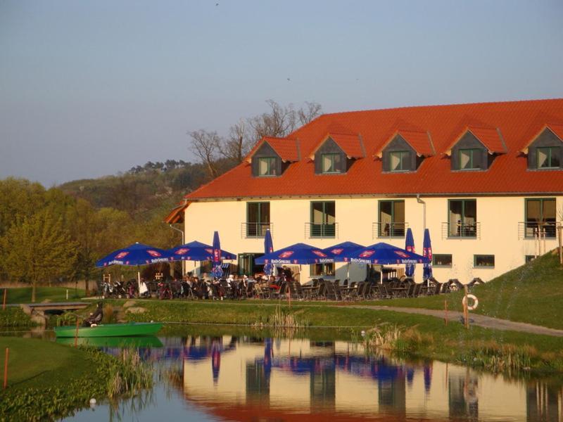 Lauterbach Apartments Golfpark Schlossgut Sickendorf מראה חיצוני תמונה