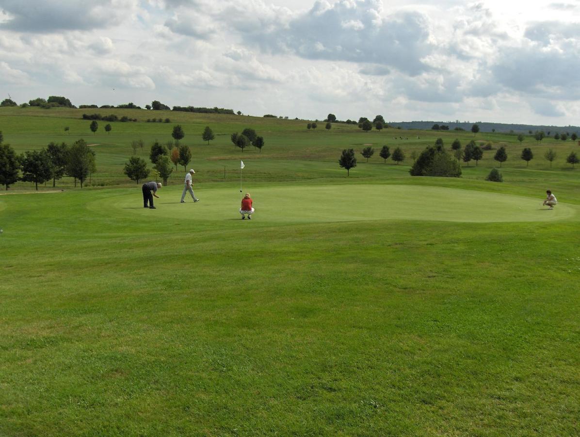Lauterbach Apartments Golfpark Schlossgut Sickendorf מראה חיצוני תמונה